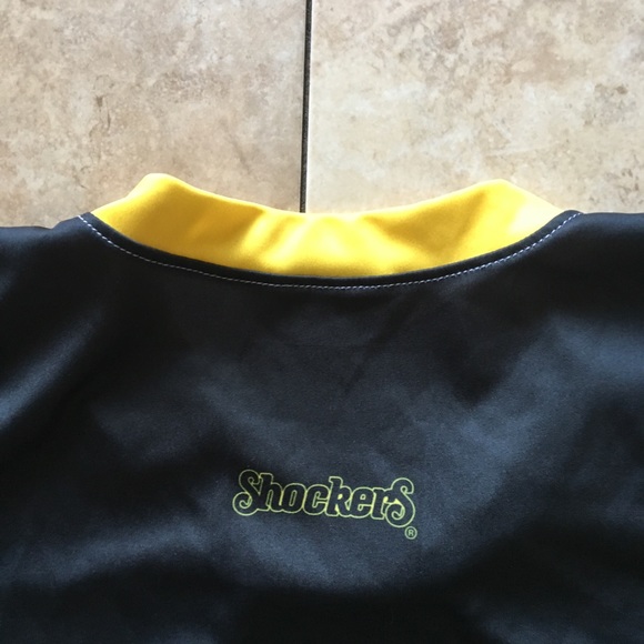 Wichita State Shockers Short Sleeve Crewneck 2X - Picture 3 of 4